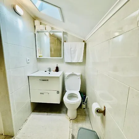 Eddie Rooftop Center דירה