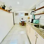 Eddie Rooftop Center Apartman *