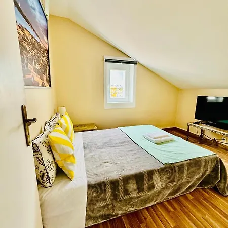 Eddie Rooftop Center * リスボン