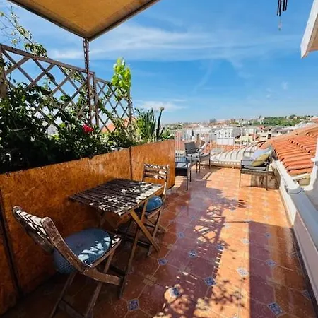Eddie Rooftop Center Apartment Lisbon