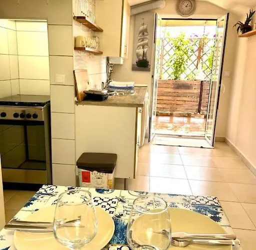 Eddie Rooftop Center *