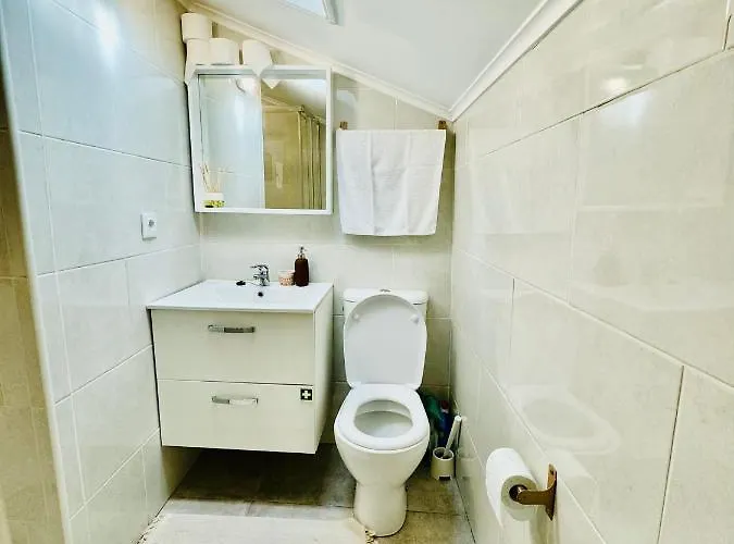 Eddie Rooftop Center דירה